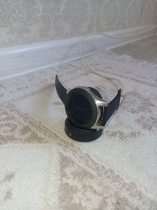 Часы Samsung Galaxy Watch