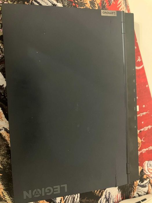 Laptop lenovo legion 15ach6h cu probleme