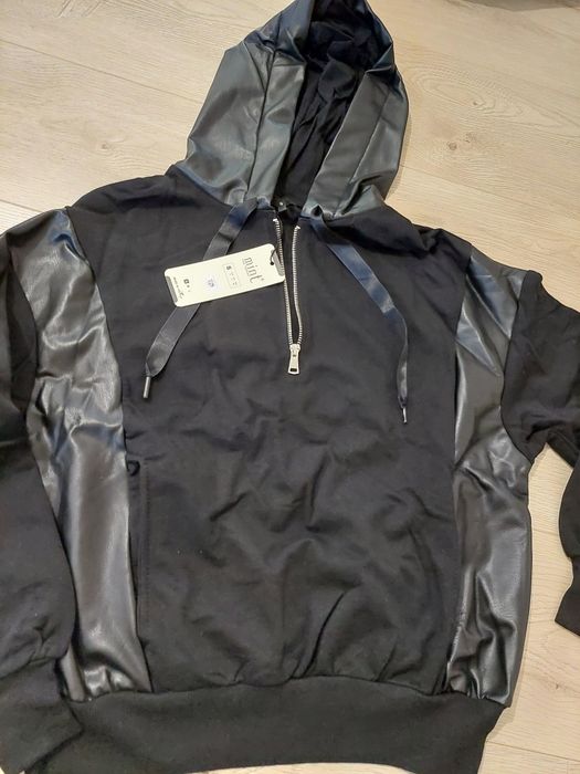 Hanorace din bumbac cu imitatie piele, noi, cu eticheta