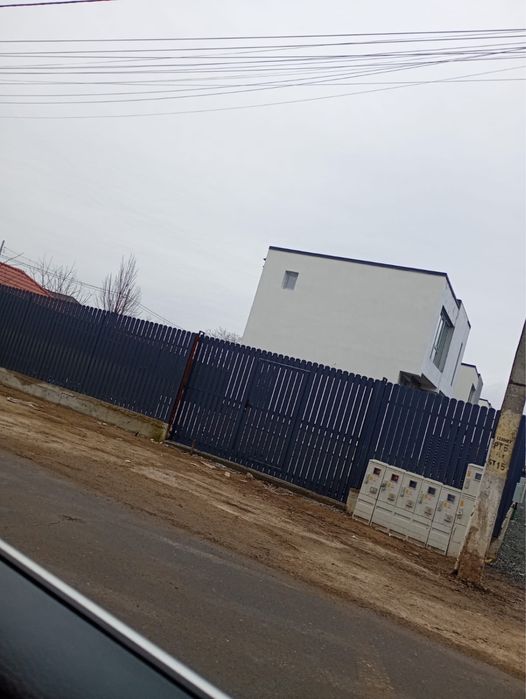 Vand casa cu etaj  Vanatori