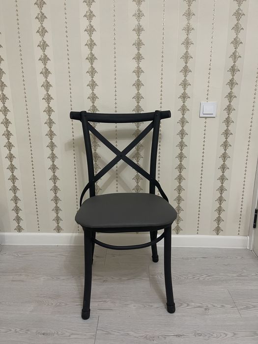 Продажные стулья, сатылатын орындықтар