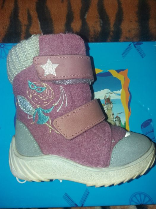 Продам сапожки на девочку