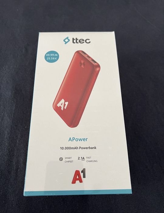 Телефон Realme Note 70T и преносима батерия