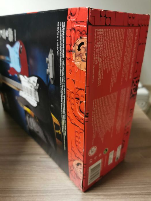 LEGO® Ideas 21329 Fender® Stratocaster™ Лего КитараФендър Стратокастер