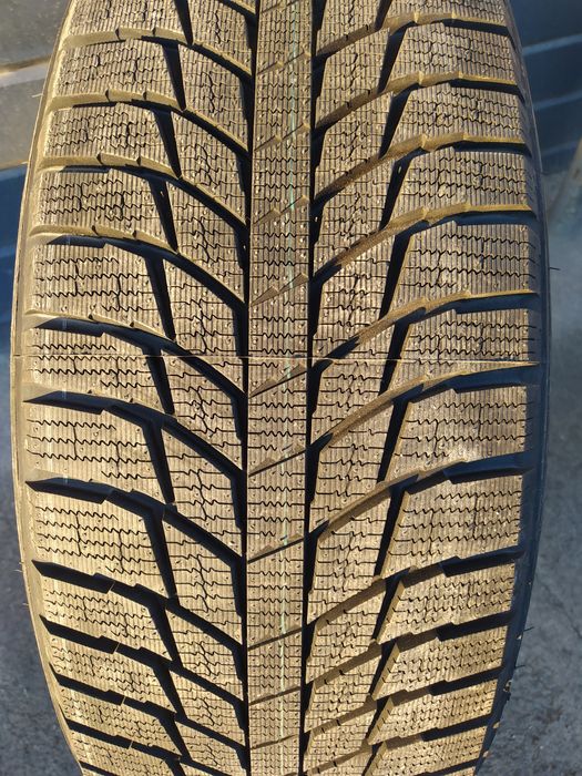 Valleystone 235/55R19 PL51