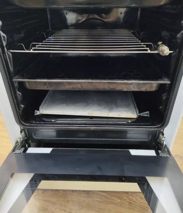 Продам газовую плиту