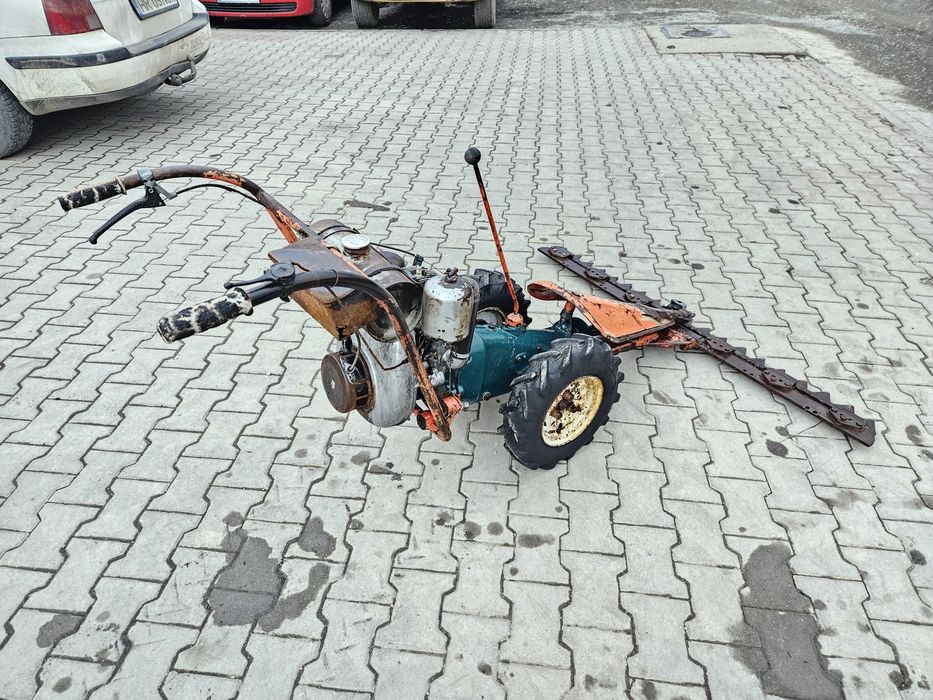 Cositor de fîn reform 158 ( carpatina) motor rotax