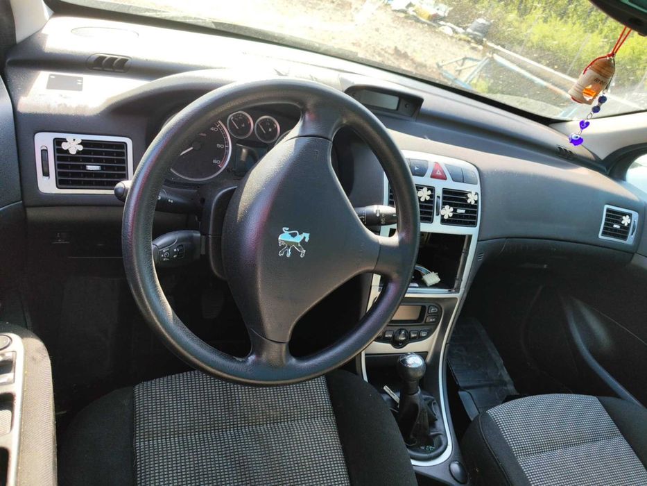 Peugeot 307 на части пежо 307 HDI 2.0