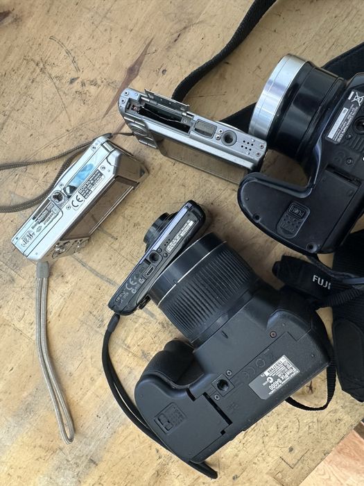 Vand un lot de aparate sony