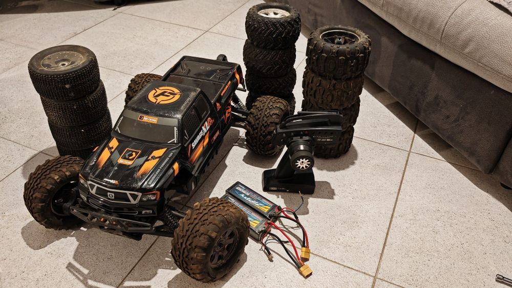 Automodel HPI Savage XL 1/8 FLUX