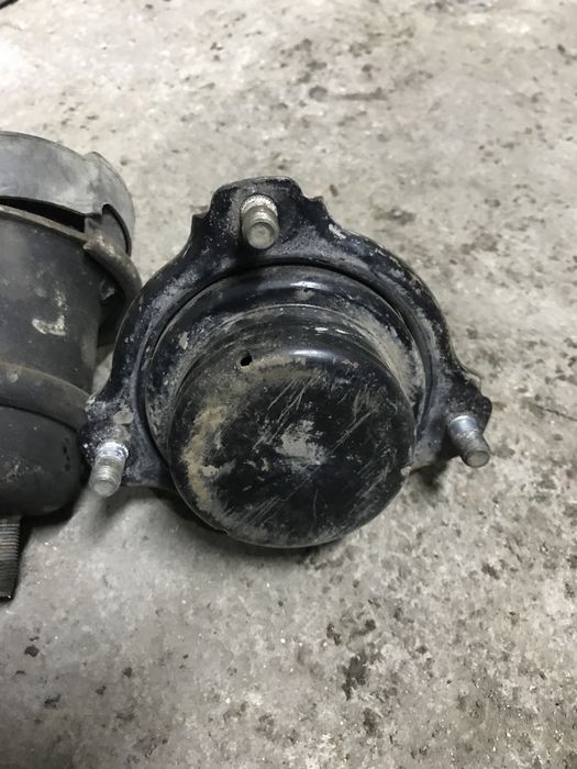 Подушки  АКПП Lexus GS s190 AWD