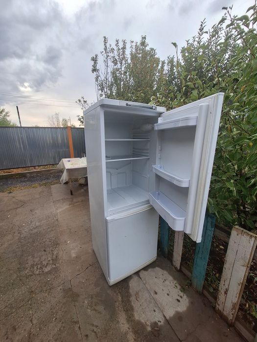 Продам холодильник индезит 165см высота