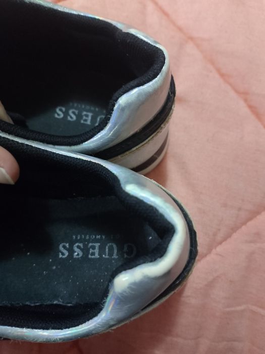 Adidași Guess stare buna