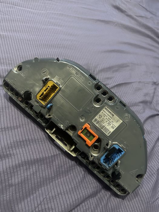 Продам приборную панель Е34