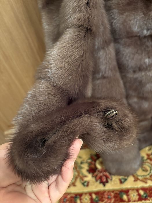 Продам норковую шубу
