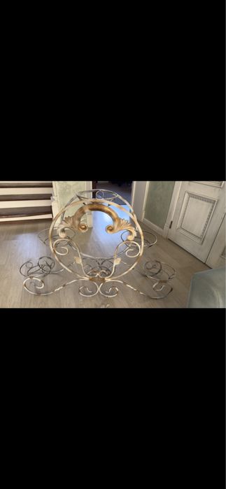 Подставка под цветы