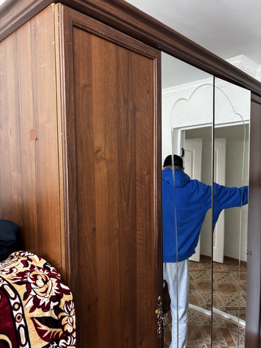 Шкаф в хорошом состояние