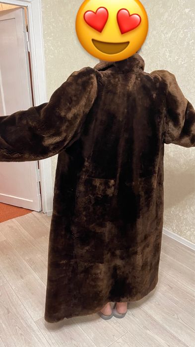 Продам шубу женскую мутон