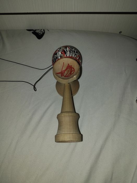 Vand  kendama Okendama Dusk semnată de Ktusa