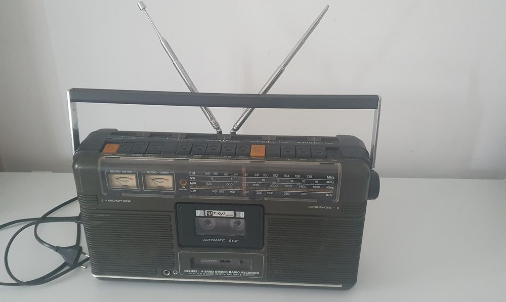 Radiocasetofon Tokio Savoy Deluxe  vechi