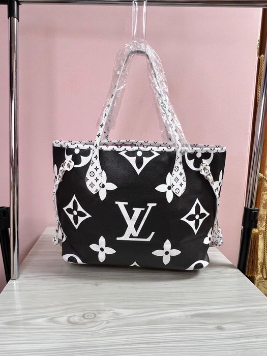 Geanta Louis Vuitton Neverfull