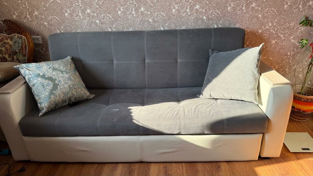 Продам диван в отличном состоянии
