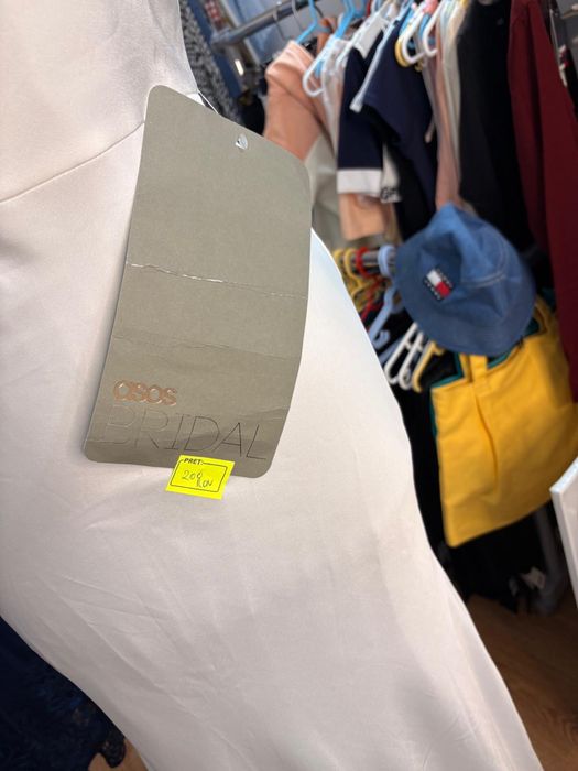 Rochie mireasa Asos