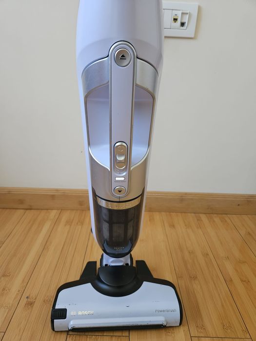 Vând aspirator Bosch