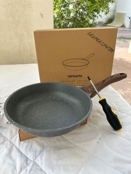 Оригинальная новая сковородка