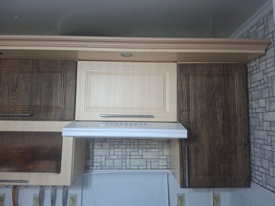 Продам кухонную гарнитуру