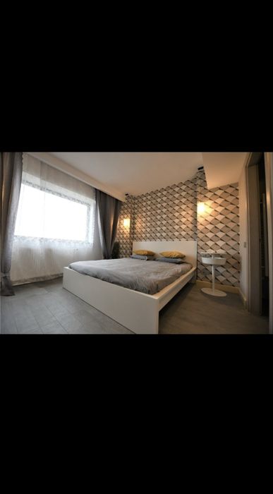 Vand apartament 3 camere