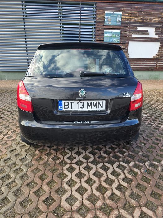 Skoda Fabia 2.     1.2 Benzină