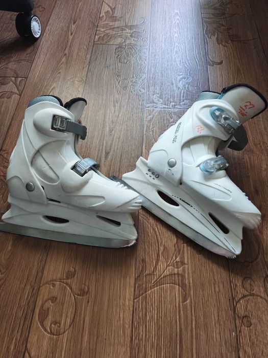 Продам детские коньки раздвижные 33-35 рр