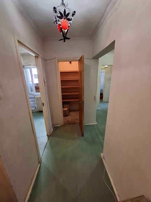 Apartament 3 camere, decomandat. Bloc reabilitat, loc de parcare. Drumul Taberei. Proprietar