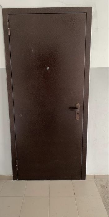 Продам входную дверь!