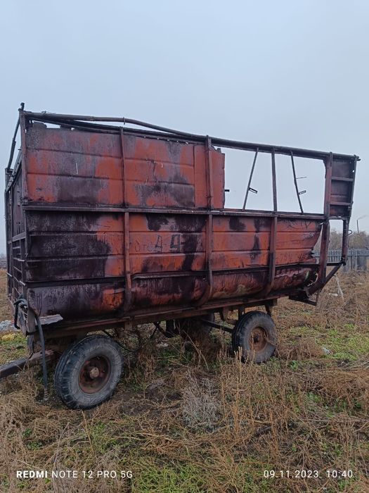 Сеновозка в рабочем состояни