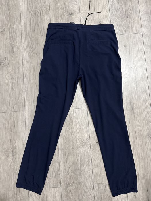 Pantaloni model elegant cu manșetă