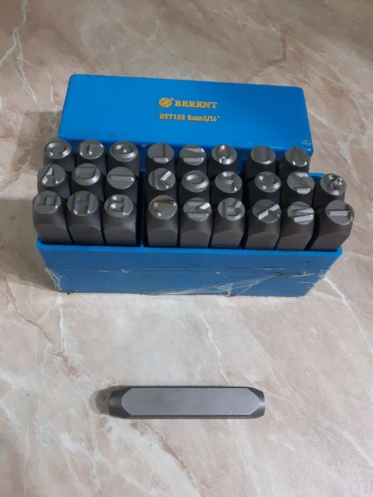 Продам биты универсальные.