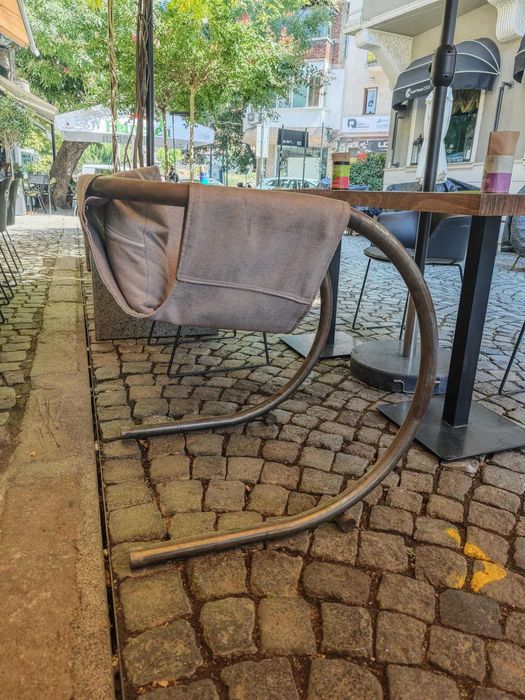 Столове Byron Botker