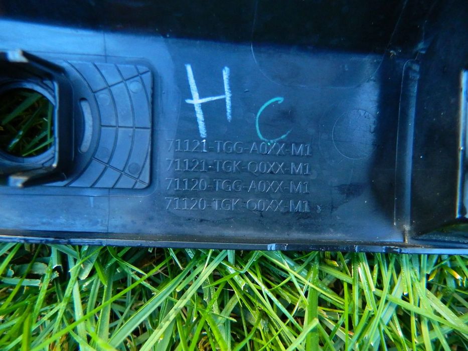 Grila centrala Honda Civic model 2016-2019 cod 71121-TGG-A0XX-M1