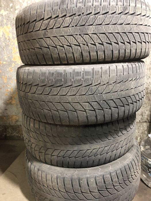 Продам шины комплект 245/45/18