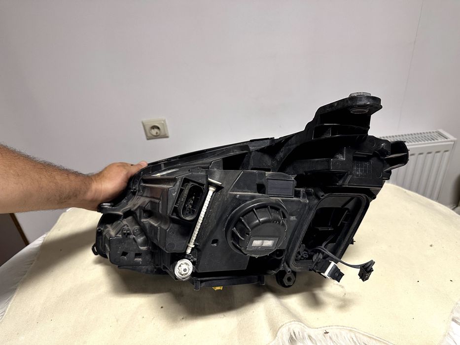 Десен фар Mercedes E213/W213 Multibeam LED