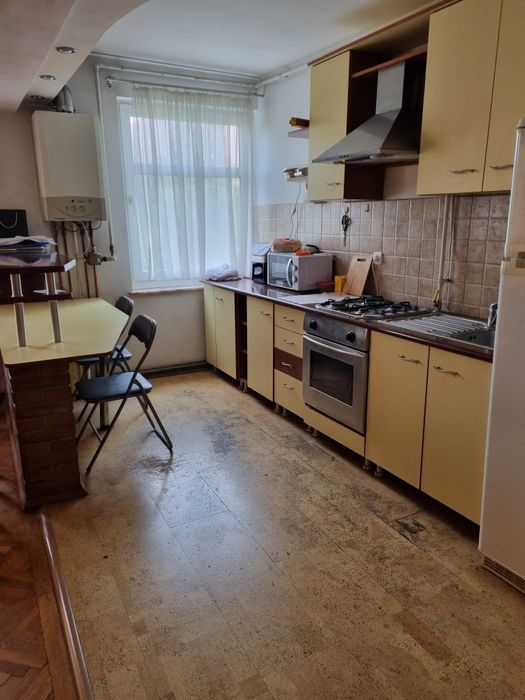 Vand 2 camere zona Gării