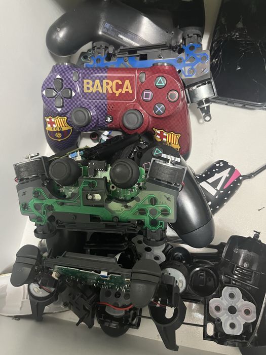 Продам разные части джойстика пс 4