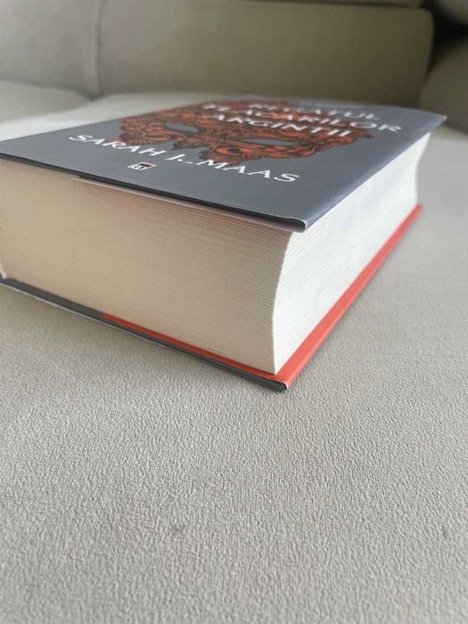 Regatul flacarilor argintii sarah j maas acotar hardcover