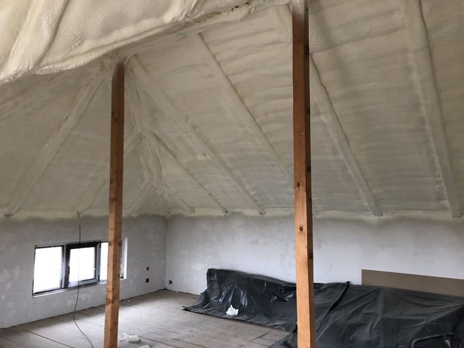 izolatie spuma poliuretanica, 45 lei -10 cm