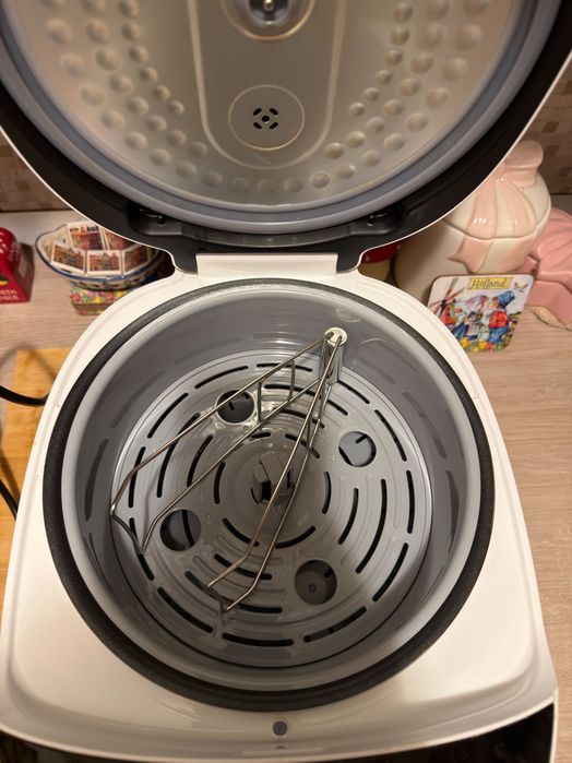 Multicooker Bosch AutoCook MUC11W12 – Nou, nefolosit