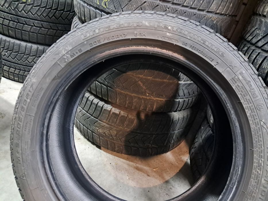 Anvelope second iarna 205 55 R16 Goodyear *RFT