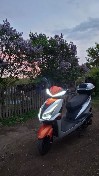 Скутер м8 150 кубов