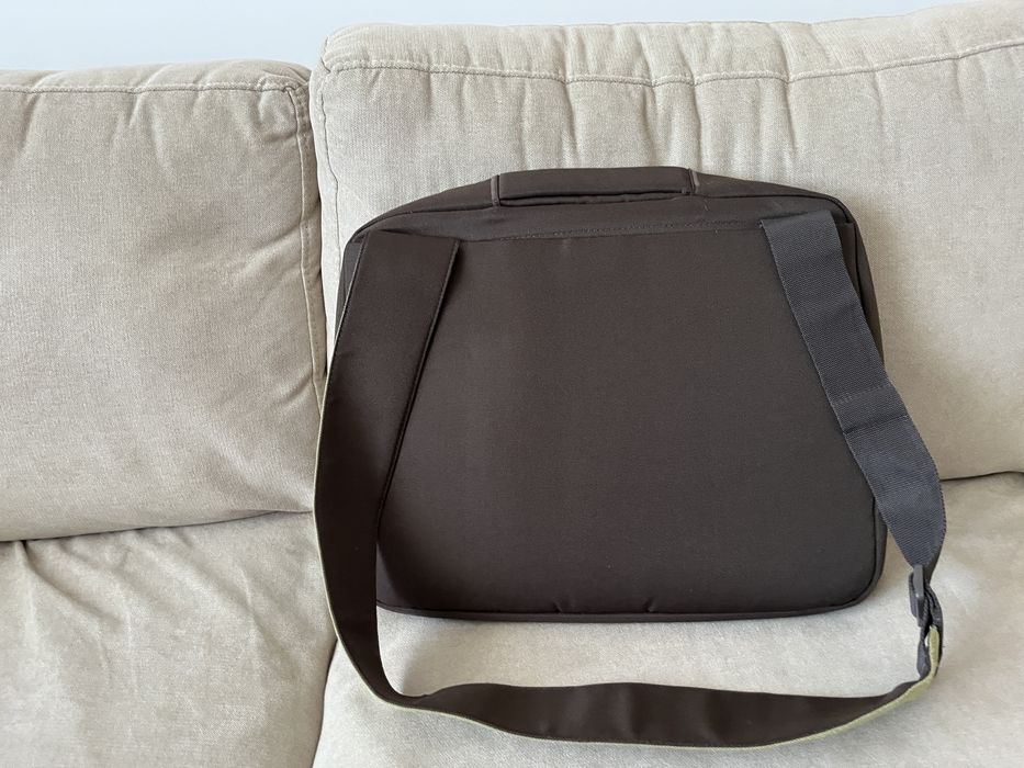Geanta laptop Belkin